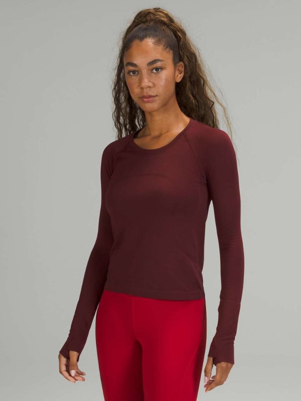 Swiftly Tech Long Sleeve Shirt 2.0 *Race Length in Red Merlot / Red Merlot